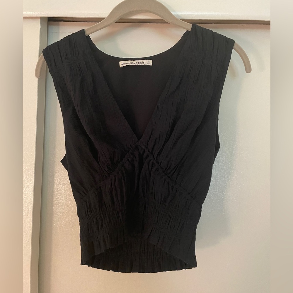 Abercrombie & Fitch Black Textured V-Neck Crop Top
